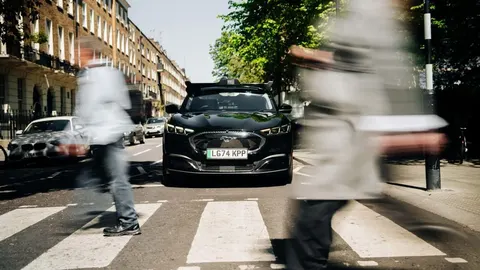 Uber запустив безпілотне таксі на базі Ford Mustang у Лондоні