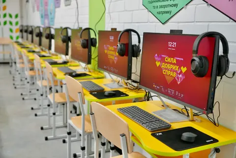 Betking Foundation відкрив IT-клас у підземній школі Харкова