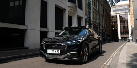 Uber запускає у Лондоні сервіс роботизованих таксі з системою Wayve