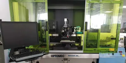 Аерозольний 3D-друк: електроніку наносять туманом на вигнуті поверхні