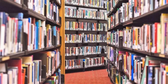 books-2562331_1920-1480x740